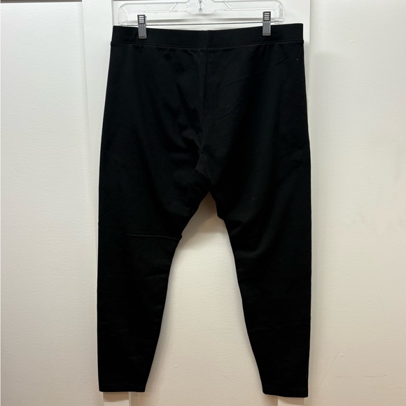 L.L. Bean Women’s Black Leggings - Picture 2 of 3